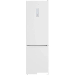 Холодильник Hotpoint HT 6200 W