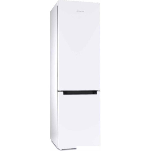 Холодильник Indesit DS 3200 W