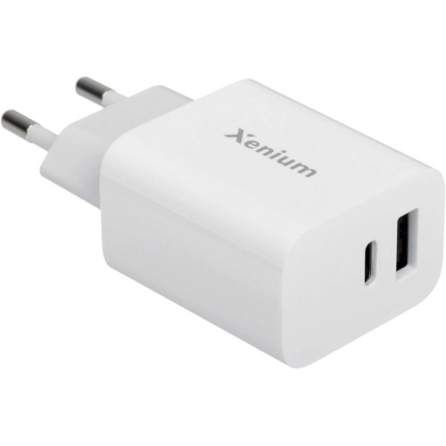 Сетевое зарядное Xenium X302 (белый)