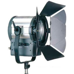 Лампа GreenBean Fresnel 150 LED X3 DMX